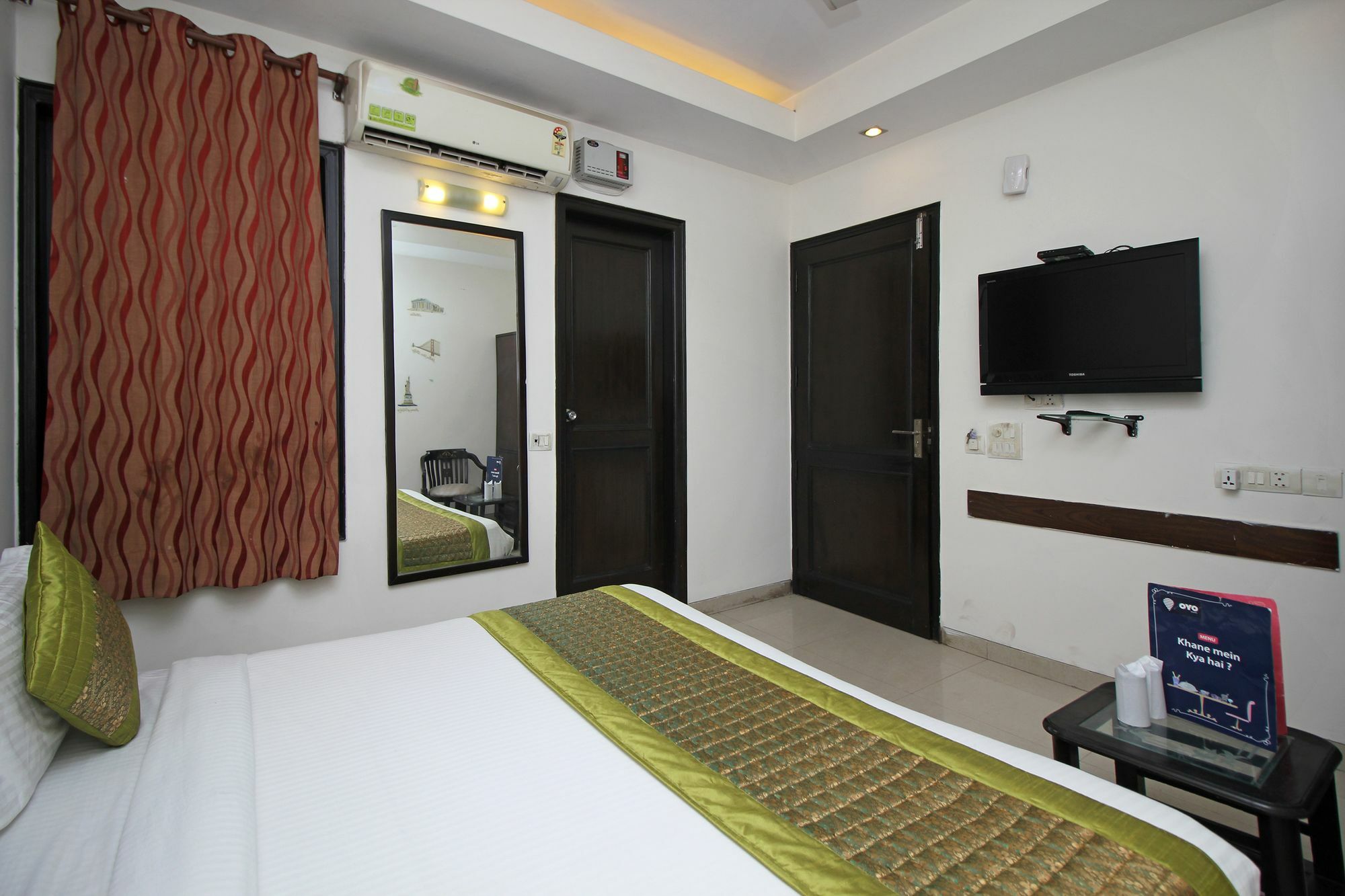 Oyo 9030 Hotel Delhi Airport Plaza Nueva Delhi Exterior foto